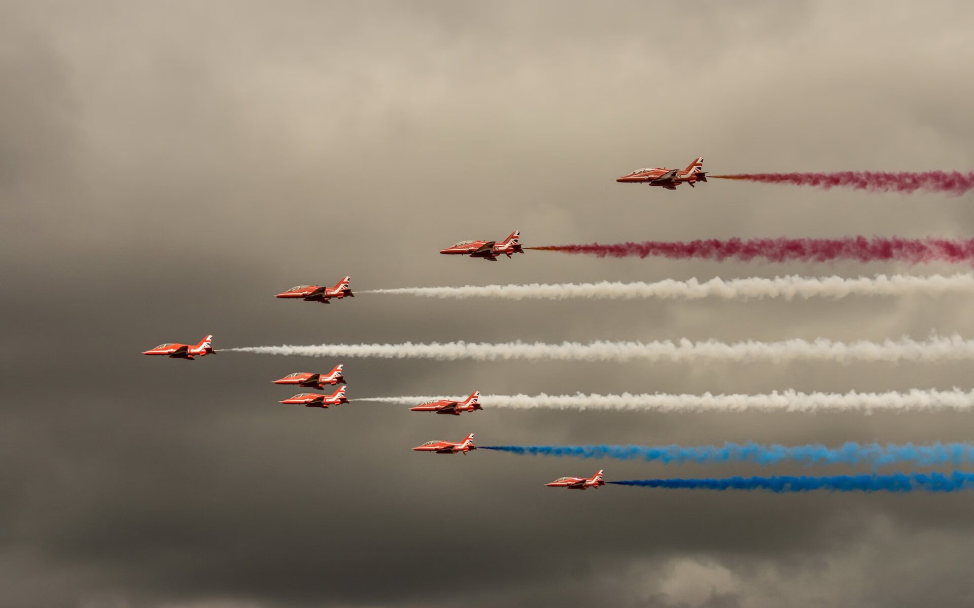 中国男篮战术执行力提升 球队凝聚力增强，中国男篮队内训练