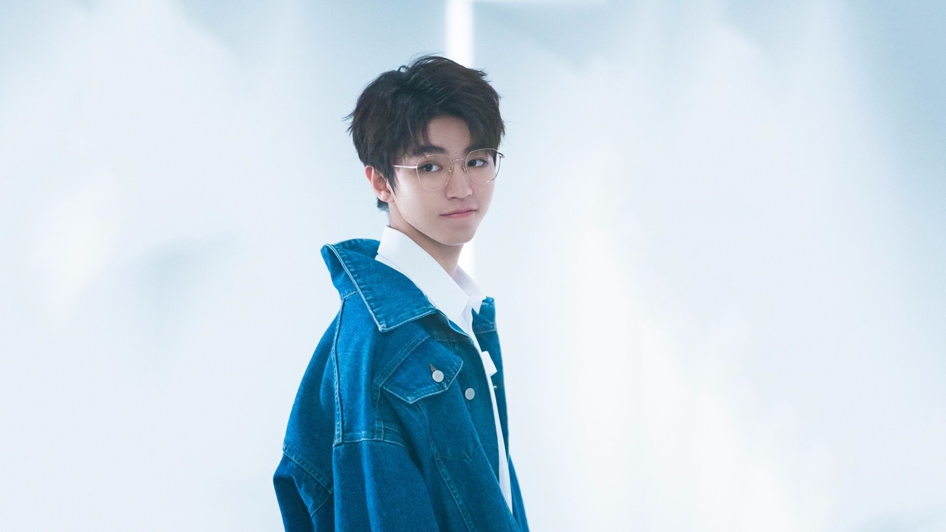 女子仰泳中德日选手势均力敌，女子仰泳运动员